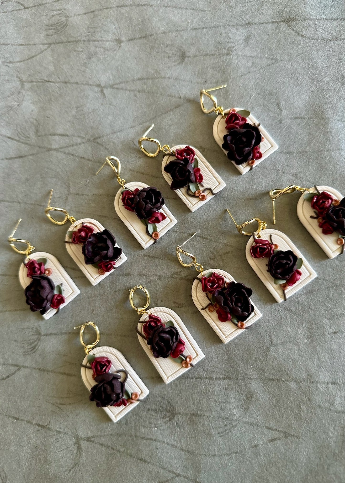 Floral Arch Earring (Holiday 2025)