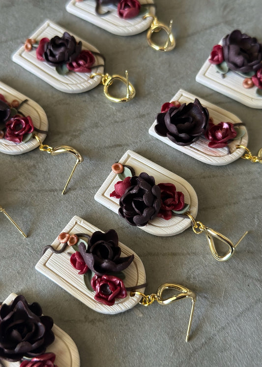 Floral Arch Earring (Holiday 2025)