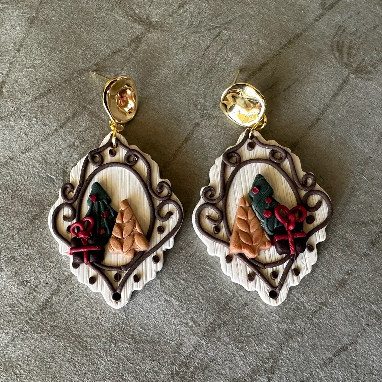 Tree & Present Earring (Holiday 2025)